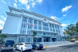  806 người xin nghỉ khi Quảng Ninh"chạy" thử chính quyền 2 cấp