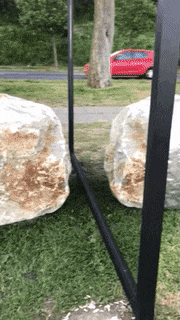 Tấm gương hai mặt với khả năng mở rộng không gian, biến những gì không thể thành có thể.