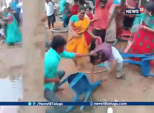 Dang dam cuoi, gia dinh co dau, chu re cam ghe 'choang' nhau