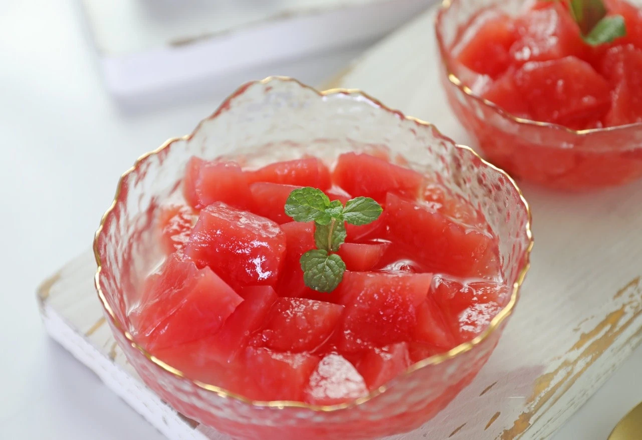 Mùa hè nhất định phải làm món sương sa dưa hấu vừa mát lại cực bổ