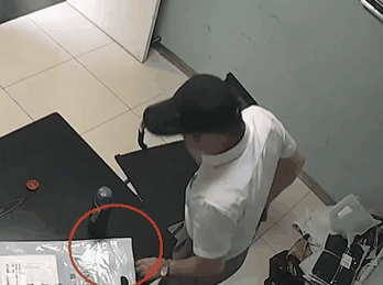 Ten trom muu meo, to gan trom dien thoai ngay trong don canh sat-Hinh-2