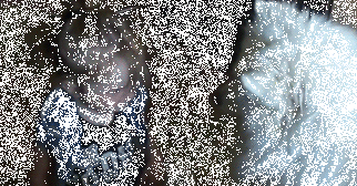 Màn hôn nhanh như điện giật này của chú chó cưng khiến cô chủ nhỏ không thể nào chống cự.