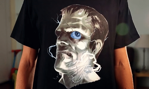 Dòng T-shirt ấn tượng đậm chất Halloween của Mark Rober. (Nguồn Bored Panda)