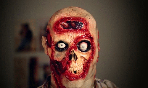 Bạn hoàn toàn có thể biến thành một xác sống kinh dị và khiến bạn bè "khóc thét" với sáng tạo của Mark Rober. (Nguồn Bored Panda)