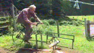 Phát minh vui kết hợp tập thể dục và làm việc.