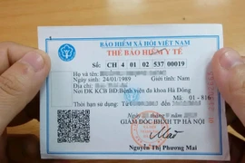Sắp ngừng cấp thẻ BHYT giấy, người dân cần lưu ý gì?