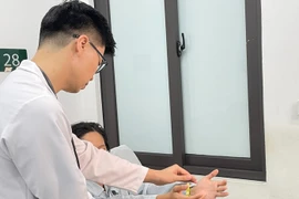 Nữ sinh 18 tuổi bất ngờ ngã quỵ khi tham gia ngoại khoá cuối tuần