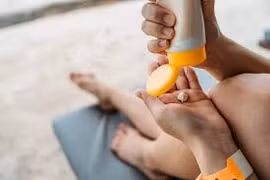 Lâm Đồng đình chỉ lưu hành, thu hồi mỹ phẩm dầu gội, kem chống nắng vi phạm 