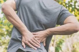 Sai lầm khi luyện tập thể thao gây đau lưng