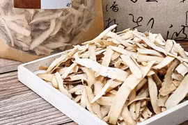 Bộ Y tế yêu cầu thu hồi, tiêu huỷ lô dược liệu Bạch thược vi phạm chất lượng