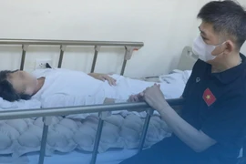 Bệnh nhân nữ suy kiệt nặng do u nguyên bào nuôi di căn đa phủ tạng