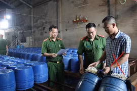 Triệt phá cơ sở bán 60 tấn giá đỗ "ngậm" chất tăng trưởng