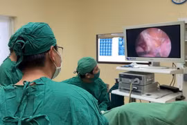 Người phụ nữ sa tử cung ra bên ngoài âm đạo được phẫu thuật thành công 