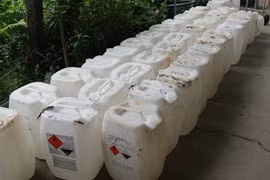 60.000 lít giấm giả làm từ axit công nghiệp nguy hại sức khỏe thế nào?