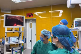 Cứu sống người phụ nữ chửa ngoài tử cung vỡ sốc mất máu