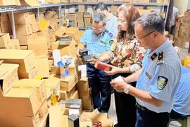 Hà Nội phát hiện, bắt giữ hơn 2.000 vụ buôn lậu, hàng giả