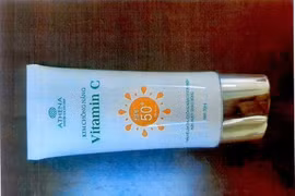 Đình chỉ lưu hành, thu hồi 2 mỹ phẩm kem chống nắng giả