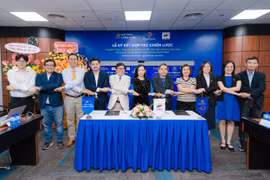 Từ phòng nghiên cứu đến lòng tin: Long Châu bắt tay Viện Công Nghệ Tiên Tiến xây “hàng rào khoa học” chăm sóc sức khỏe người Việt