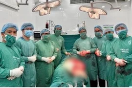 Phẫu thuật thành công ung thư xương chậu hiếm gặp tại TP HCM