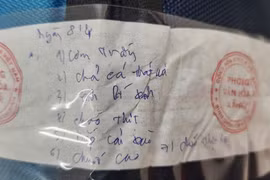Phòng Văn hóa Xã hội thực hiện lấy mẫu. Ảnh: Sở Y tế/ Nguồn congluan.vn