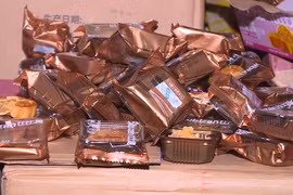 Liên tiếp thu giữ hàng nghìn bánh Trung thu trôi nổi trên thị trường