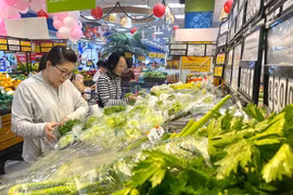 Hàng hoá sau Tết dồi dào, giá cả ổn định