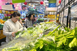 Hàng hoá sau Tết dồi dào, giá cả ổn định