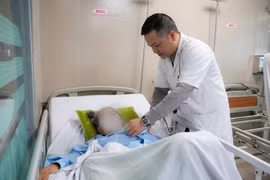 Cứu sống nữ bệnh nhân 77 tuổi bị vỡ tim do chấn thương ngực kín sau tai nạn