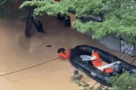 Cao Bằng ngập sâu, một thuyền cứu hộ gặp nạn khi cứu dân 