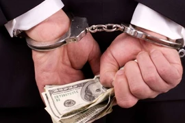 Chiêu gom tiền tỷ của các đại gia xộ khám