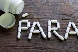  Trẻ 14 tuổi ngộ độc paracetamol, cảnh báo nguy hiểm khi tự ý dùng thuốc