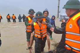 Thiệt hại nặng nề do mưa lũ tại miền Trung, 34 người chết và mất tích