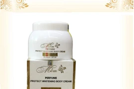 Thu hồi kem chống nắng A Cosmetics Mềm Perfume Moisture Whitening SPF 45