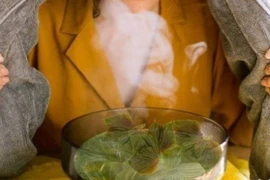 Xông hơi bằng thảo dược tại nhà giúp làn da tươi sáng