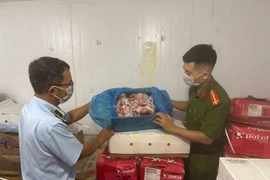 Kiểm tra kho hàng đông lạnh của Công ty Thịnh Phát Food