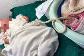 Hiểm họa sinh con tại nhà theo trào lưu "thuận tự nhiên" 