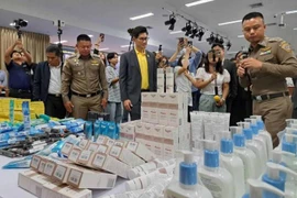 Thái Lan triệt phá kho hàng, thu giữ hơn 78.000 mỹ phẩm giả