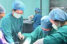 Cô gái 22 tuổi ở Quảng Ninh cấp cứu sau khi làm đẹp vùng kín