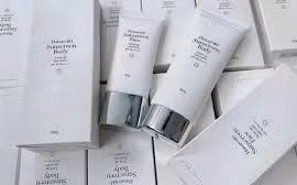 Vụ Hanayuki Sunscreen Body bị thu hồi, Đoàn Di Băng xin lỗi 