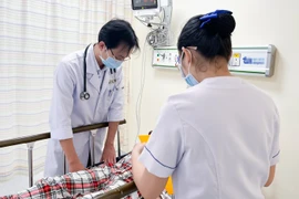 Vụ ngộ độc sau ăn bánh mì ở TP HCM, 162 người nhập viện