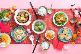 Làm sao để ăn Tết vui khỏe, không lo tăng cân?