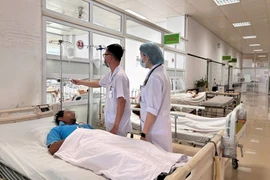 7 người bị ngộ độc sau khi ăn lẩu nấm lạ