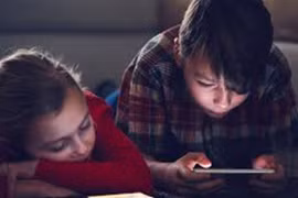 Sử dụng thiết bị điện tử, nguy cơ mắc rối loạn tim mạch?