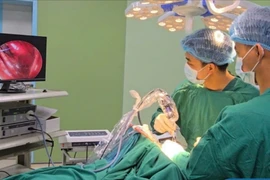 Phẫu thuật nội soi cứu bệnh nhân bị máu tụ dưới màng cứng bán cấp