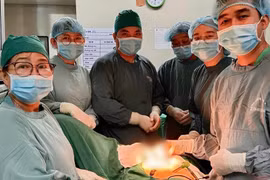 Bệnh nhân hiếm gặp mắc đồng thời u GIST ruột non và ung thư đại tràng 