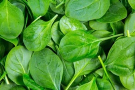 12 loại rau quả tồn dư nhiều thuốc trừ sâu 