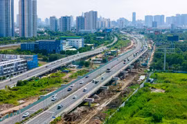 Đường nối cao tốc TP.HCM - Long Thành rầm rộ thi công mở rộng gấp đôi