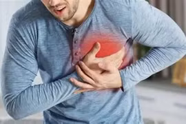 Bác sĩ chỉ cách phân biệt đột quỵ và đột tử 