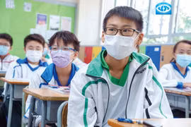 Trẻ em độ tuổi đến trường mắc tật khúc xạ gia tăng