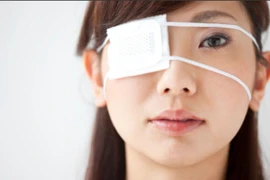 Khuyến cáo phòng tránh chấn thương mắt trong lao động 